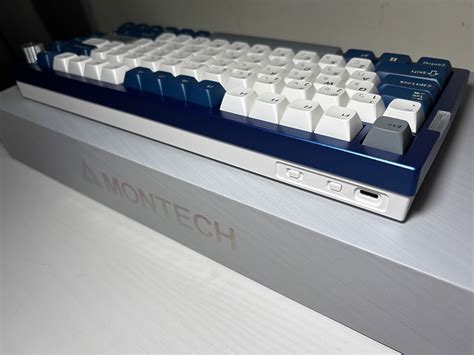 「舒適體面，終於無線～」Montech 君主科技 MKey PRO 75% 三模全熱插拔 鍵盤開箱 - Mobile01