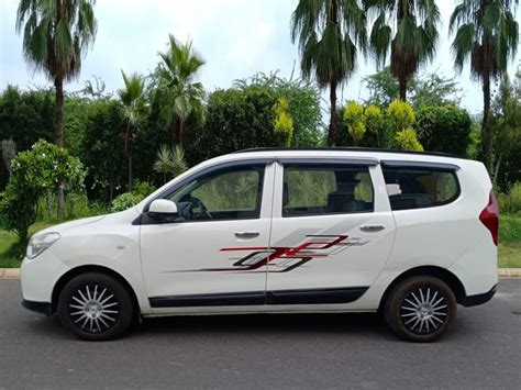 Renault - Lodgy - 110 PS RXZ Stepway 7 STR Diesel - Motofoto
