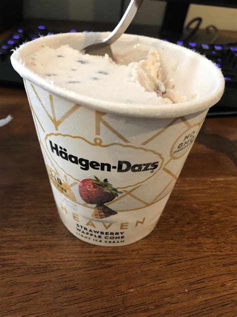 The häagen dazs new low calorie ice cream is 🔥🔥🔥 strawberry and waffle ...