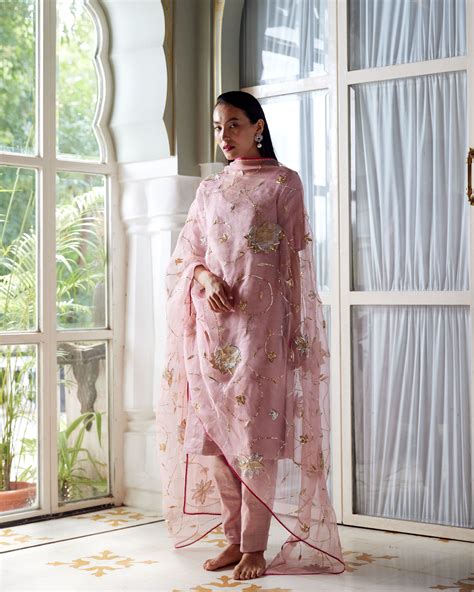Surkh Gulabi Chanda Kurta Set – Atelier Shikaarbagh