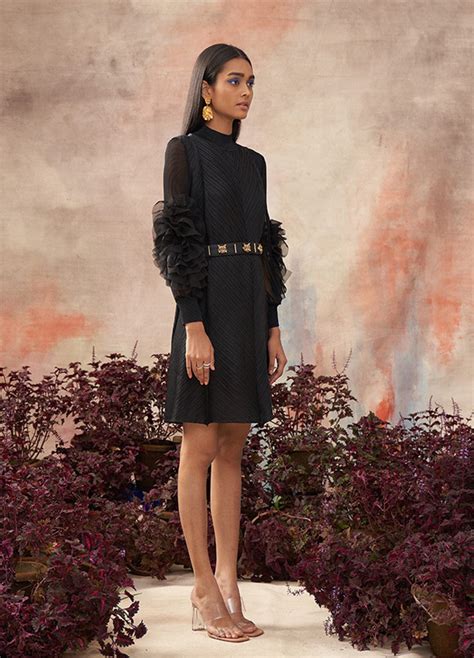 Dresses – WAREHOUSE