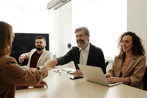 JLL Competitors: Key Players, Market Share, and Trends 2024