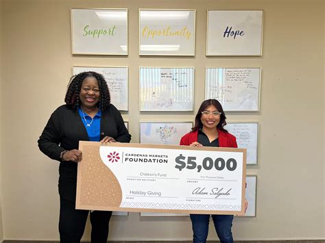 Heritage Grocers Group Brightens the Holidays Across the