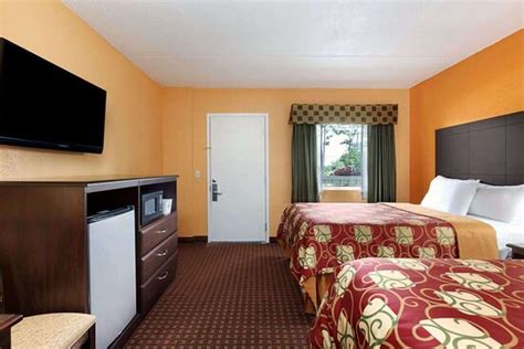 DAYS INN BY WYNDHAM QUEENSBURY/LAKE GEORGE (NY) - Hotel Reviews, Photos ...