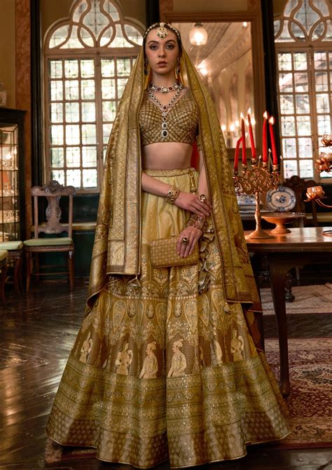 Shop Designer Bridal Lehengas Online USA UK UAE - Upto 75% OFF – Sunasa