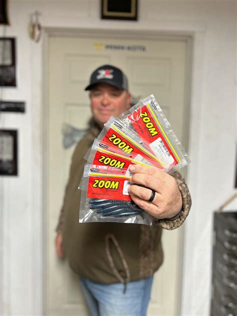 Elite Series pro Bill Lowen joins Zoom Bait Company Pro Team - Bassmaster