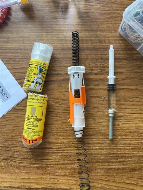 How To Carry An Epipen at Elaine Osborn blog
