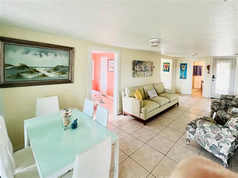 Mythical Mermaid Cottage, Steinhatchee w/boat slip - Houses for Rent in ...