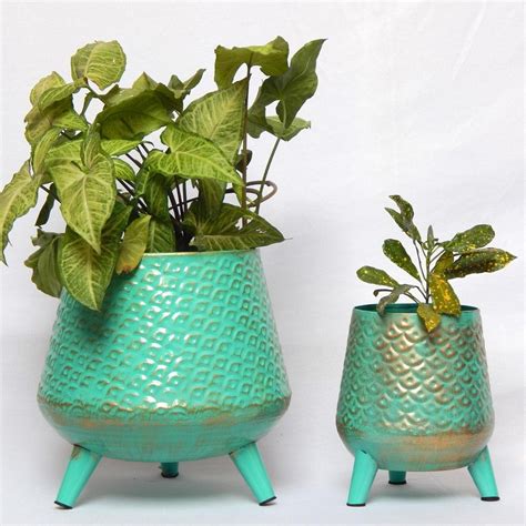 ecofynd Pack of 2 Hazel Metal Planter Pot with Stand, Modern Style ...