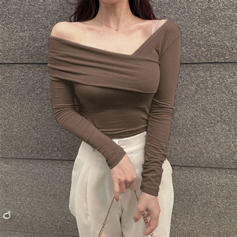 Korean Way Overlap Off Shoulder Top – Baesic World