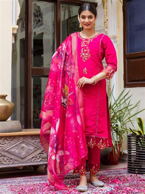 Ethnic Wear - Buy Indian Ethnic Wear for Women Online at Vredevogel ...
