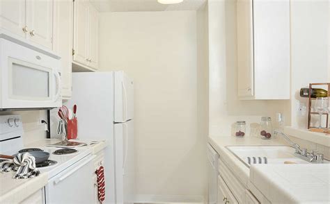 eaves West Valley | AvalonBay Communities