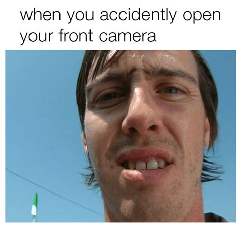 Front Camera Meme 的图像结果