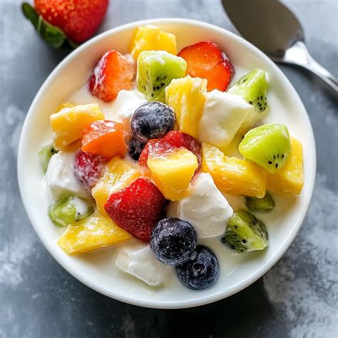 Refreshing Greek Yogurt Fruit Salad Recipe: A Healthy Delight! – Mmm ...