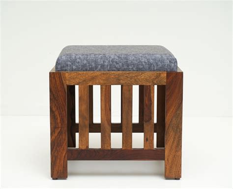 Cuttack Coffee Table with 4 Stools