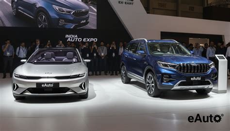 Kia and Mahindra Set Divergent Paths for 2026 Indian Auto Market