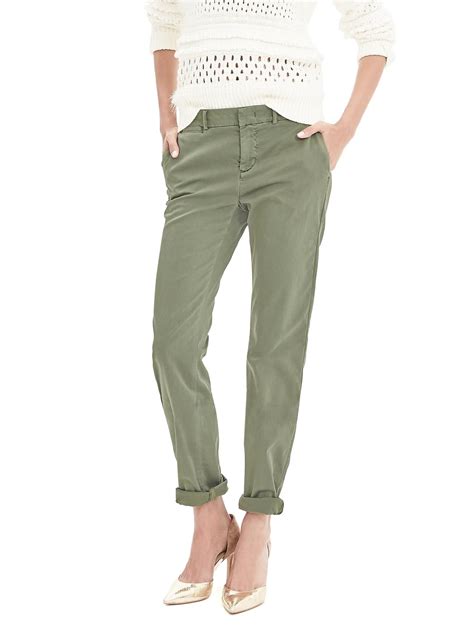 Straight-Fit Chino | Banana Republic | Pants for women, New fashion ...