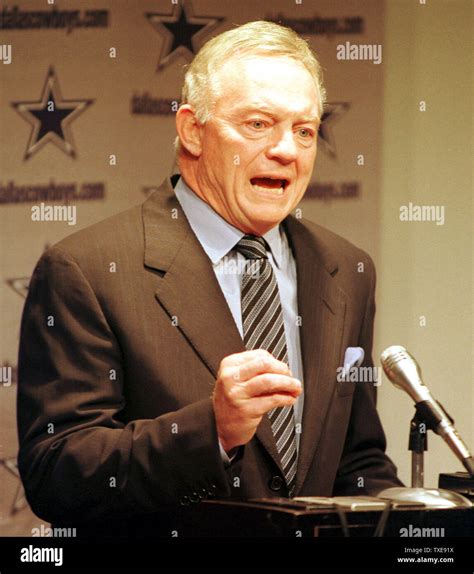 Jerry jones jr hi-res stock photography and images - Alamy