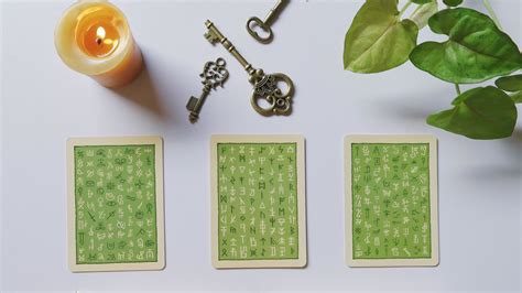 Venus in Retrograde: Advice from the Green Glyphs Mega deck – Prisma ...