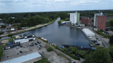 @manueeeela onlyfan she is gorgeous, somewhat reserved and