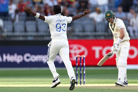 What is the lowest team total in BGT Tests? Top 10 lowest runs scored ...