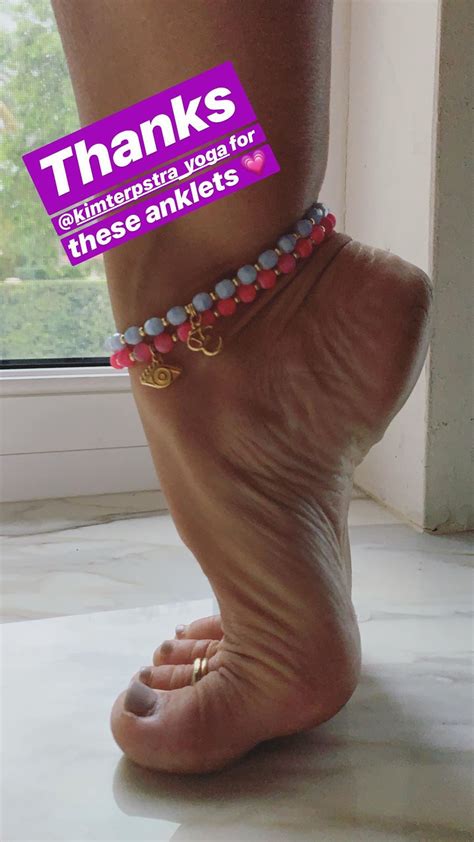 Kino Yoga Feet
