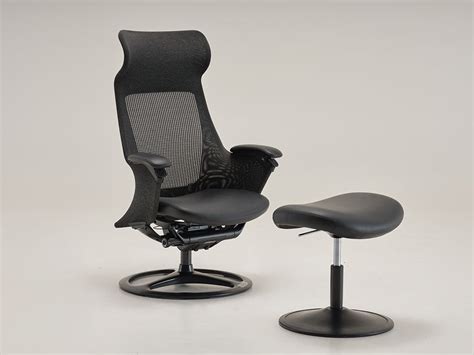 Ruscello With Footrest Stool (1 Pc Available) – IDUS