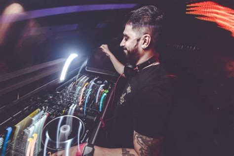 The 10 Best Wedding DJ's in Mumbai - Weddingwire.in