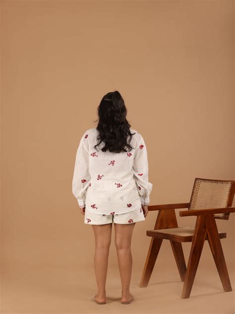 Floral white Cotton Mul Co ord – Jiraazii