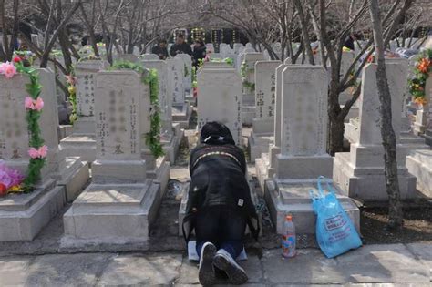 四类人不适合去上坟，看有没有您-北京公墓网