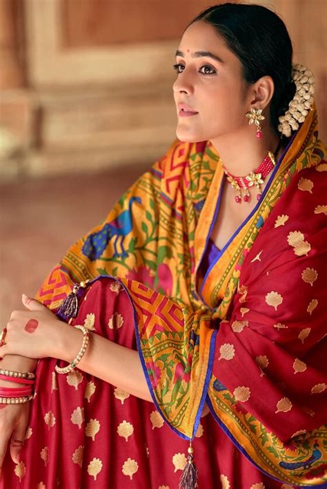 Red Buti Beautiful Floral Border Paithani Silk Saree – MOR ETHNICS