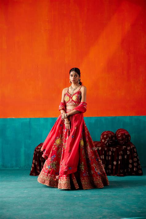 Amaranth Red Lehenga Set – Aman Takyar