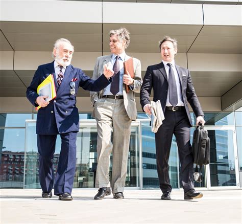 Can walking meetings bring longer, healthier lives to office workers?
