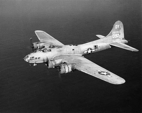 B-17 / B-17F in Flight from Above WWII - 20x30 Inch Glossy Laminated ...