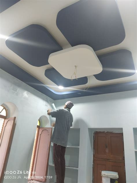 Pin de Darshinee Pechaycaren em Remodel em 2025 | Teto de drywall, Decoração do teto, Teto falso