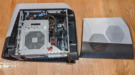 Alienware R111 的图像结果