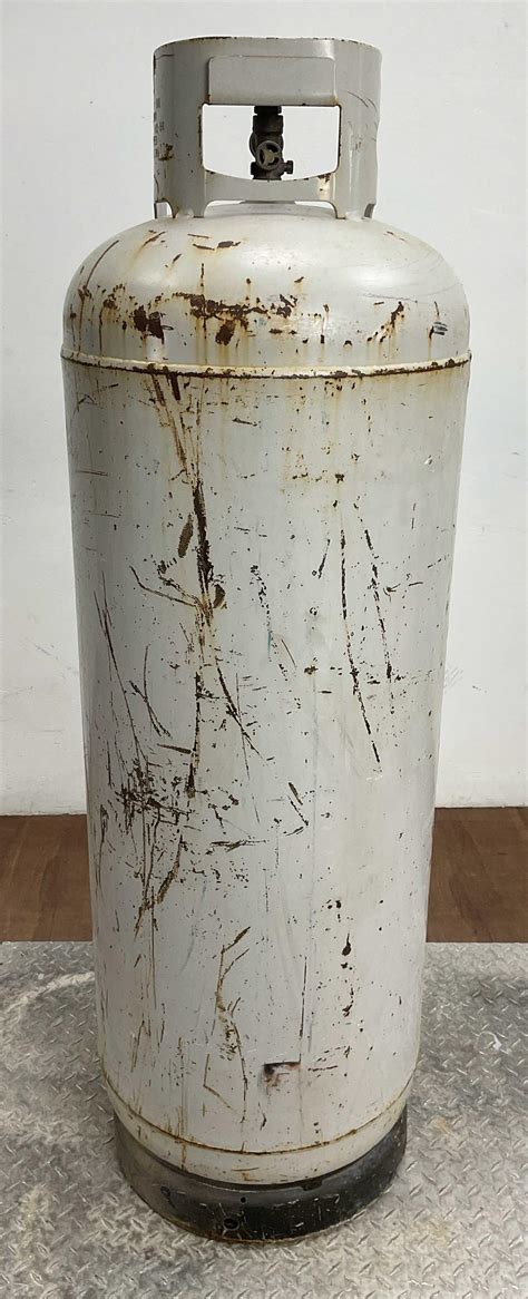 Lot - 100 Pound Propane Tank