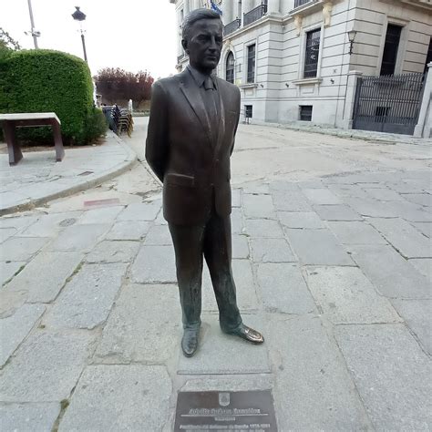 ESTATUA DE ADOLFO SUÁREZ (2025) All You Need to Know BEFORE You Go ...