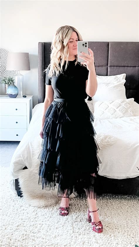 54 Outfit Ideas For Graduation Guests — Dress For You Styling