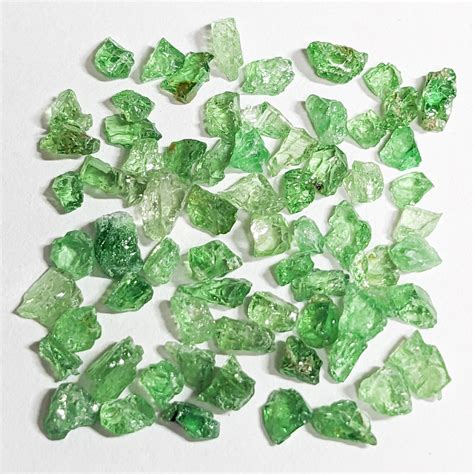 グロッシュラーガーネット タンザニア産 原石 【ランダムピックアップ】 | *taiyaki* 天然石を楽しむお店