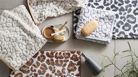 Decorating Your Bathroom With Leopard Print – Allure Bath Fashions