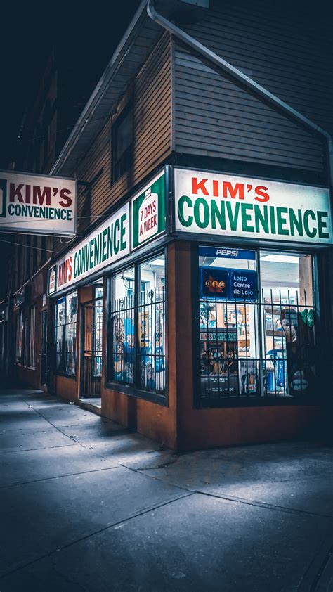 Kim Convenience Store 的图像结果