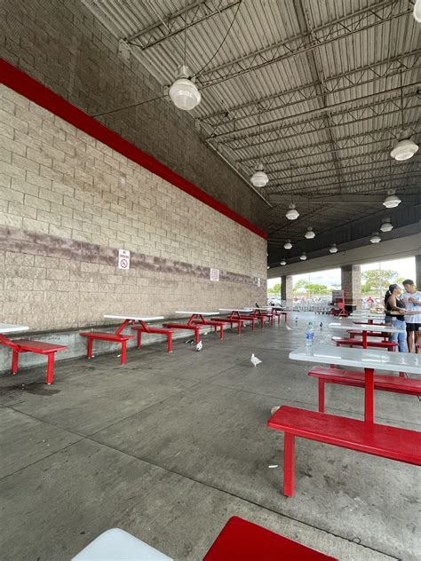 Waipio Costco Evacuated for possibly Gas Leak : r/Oahu