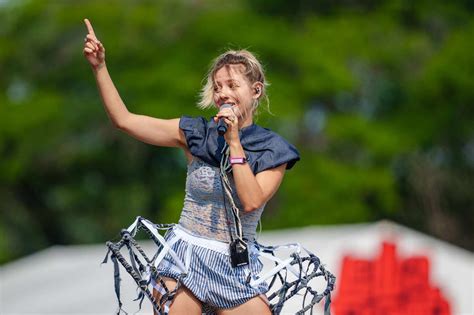 Gracie Abrams Blasts Fan Petition to Replace Dora Jar as Her Tour Opener