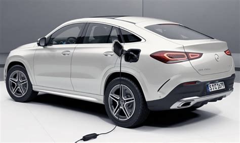 The Mercedes-Benz GLE Coupé 350 de Plug-In Hybrid (SUV): The Complete ...