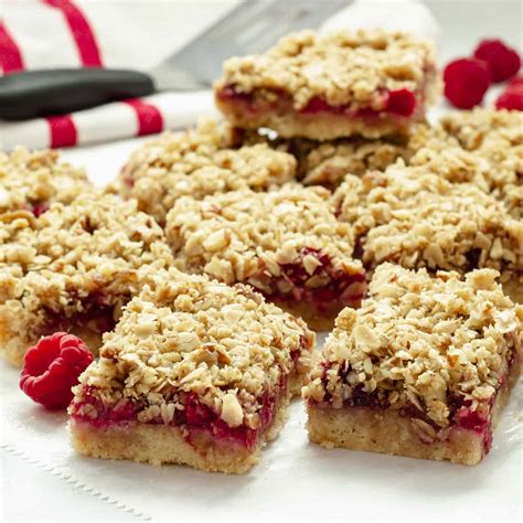 Irresistible Raspberry Oatmeal Bars | Craving Something Healthy