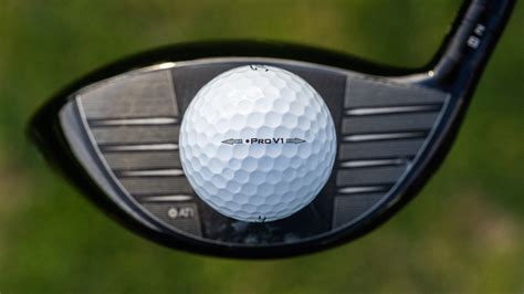 Titleist releases limited quantities of Tour-only Pro V1 Left Dot golf ball