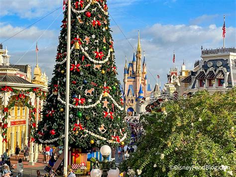 NEWS: Disney Announces FULL LIST of Performers for Its 2023 Holiday TV ...