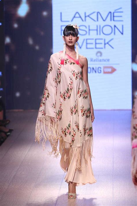 Nikasha at Lakmé Fashion Week Winter/Festive 2015 | Vogue India