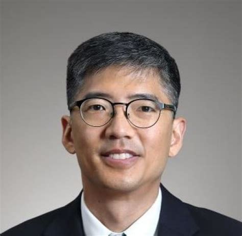 NEI Director Chiang to present Community of Scholars seminar - Clinical ...